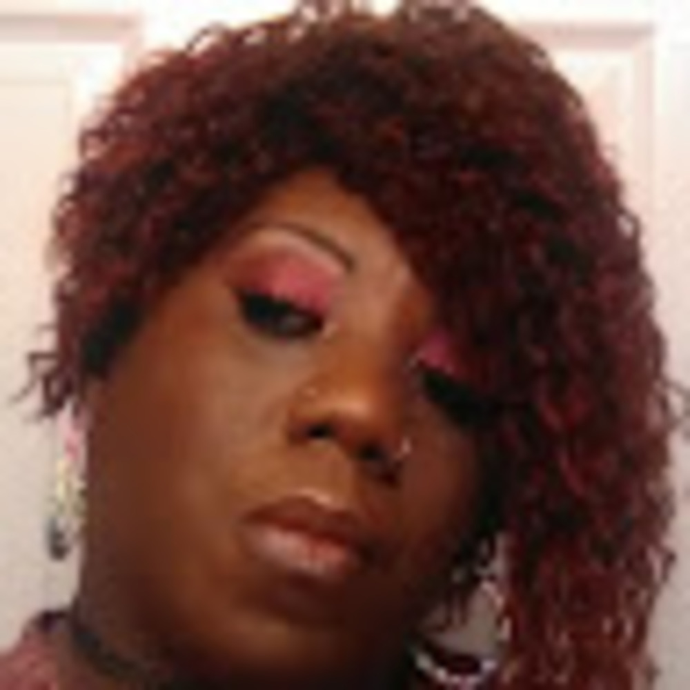 Meet your Posher, Makeba